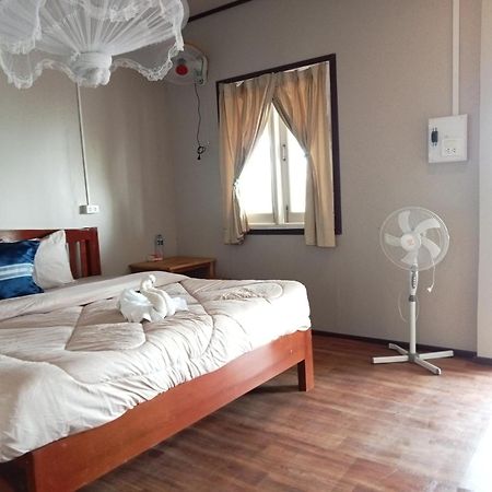 Champa Guesthouse Muang Không エクステリア 写真