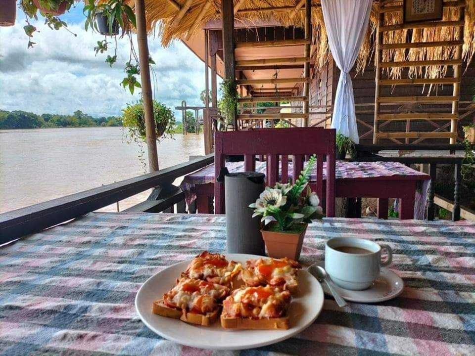 Champa Guesthouse Muang Không エクステリア 写真