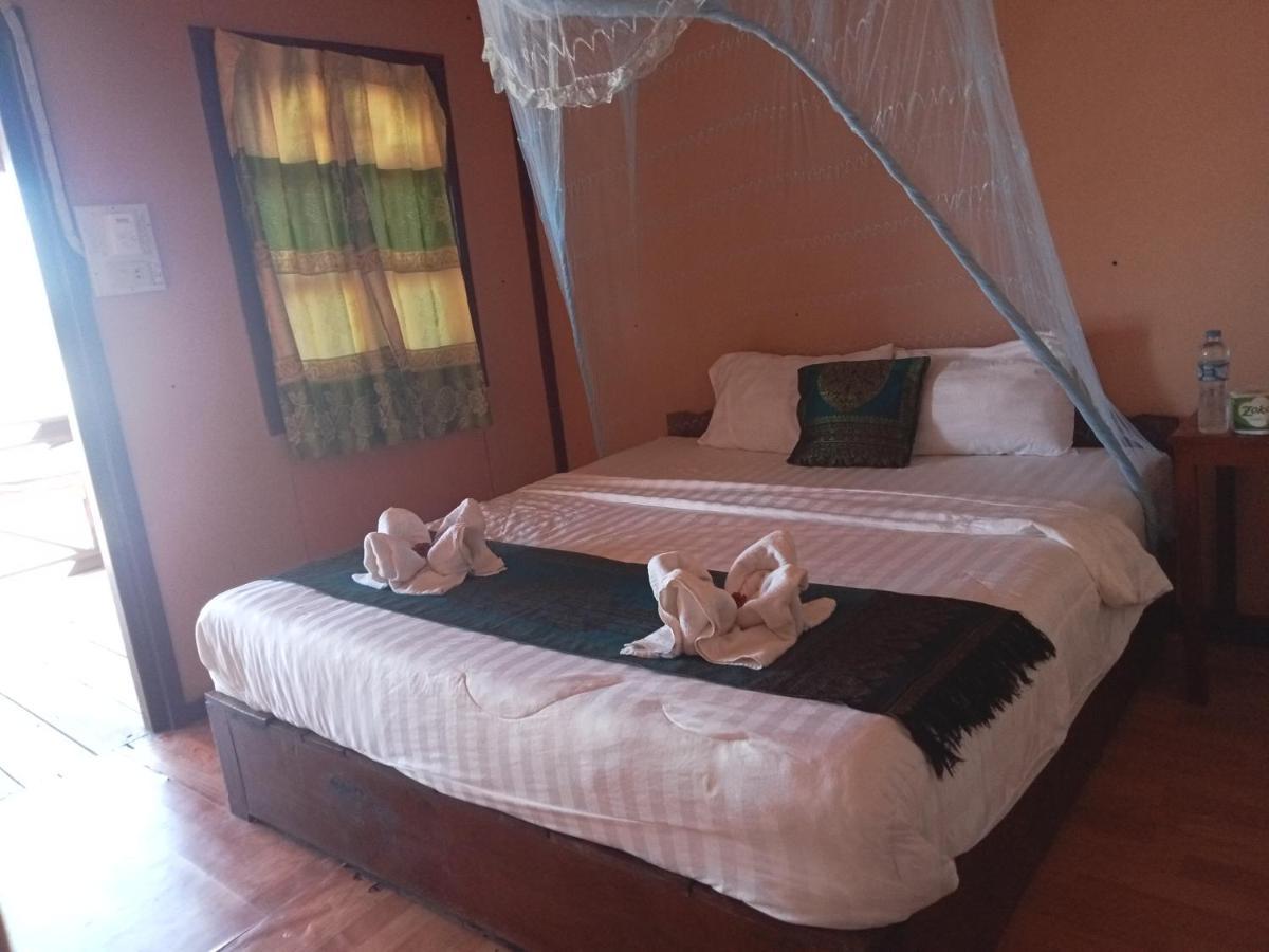 Champa Guesthouse Muang Không エクステリア 写真