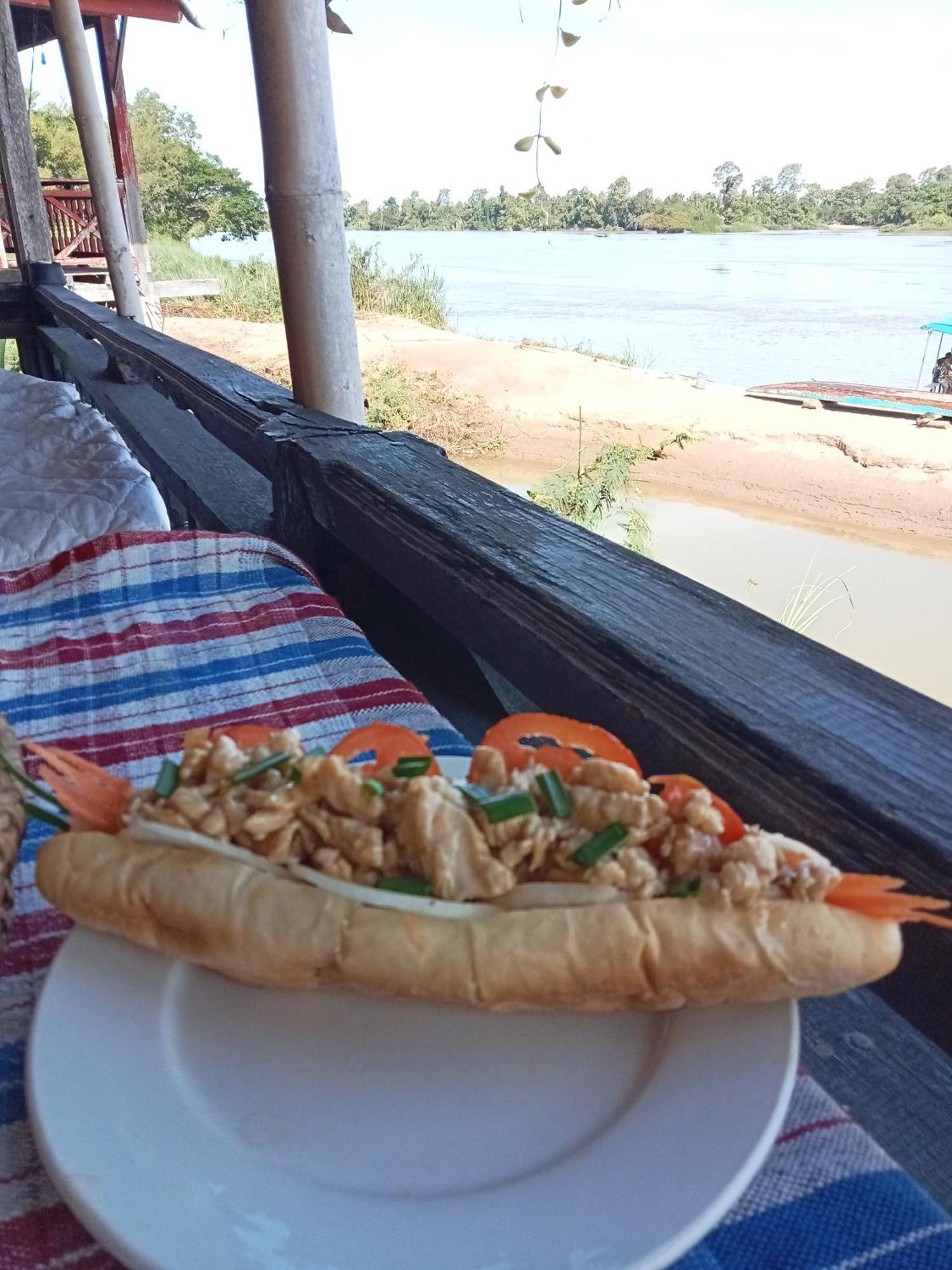 Champa Guesthouse Muang Không エクステリア 写真