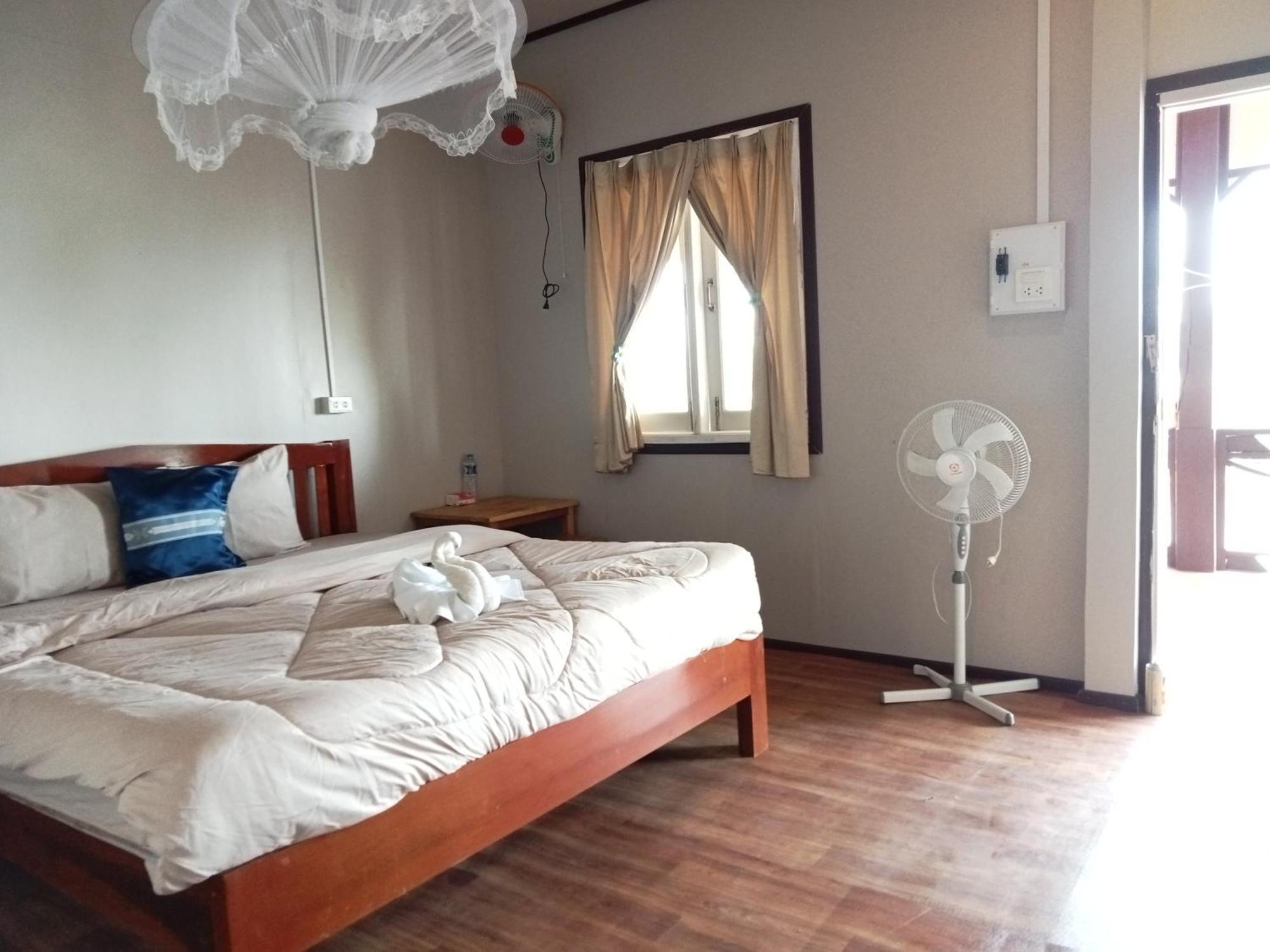 Champa Guesthouse Muang Không エクステリア 写真
